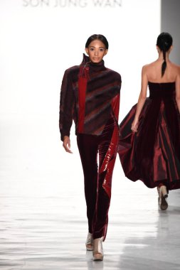 Son Jung Wan koleksiyonu.