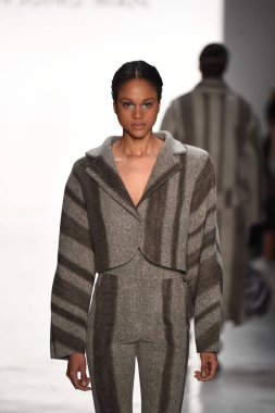 Son Jung Wan koleksiyonu.