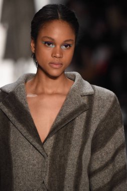 Son Jung Wan koleksiyonu.