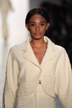 Son Jung Wan koleksiyonu.