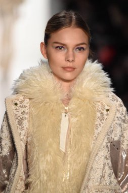 Son Jung Wan koleksiyonu.