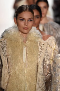 Son Jung Wan koleksiyonu. 