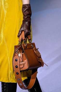 Altuzarra defile