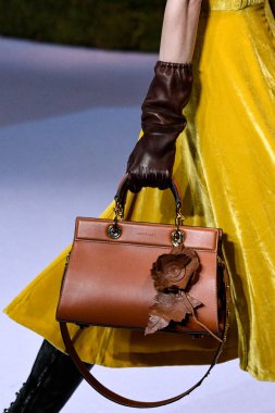 Altuzarra defile
