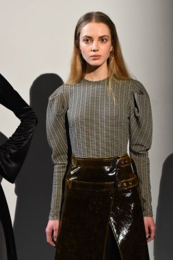  Beaufille sunum defile