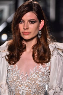  Reem Acra, Tiffany ve Co. 