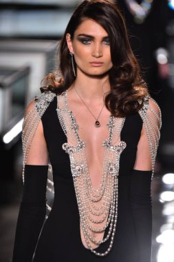 Reem Acra, Tiffany ve Co.