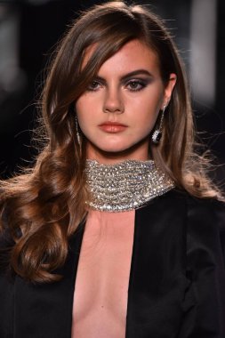 Reem Acra, Tiffany ve Co.