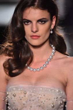 Reem Acra, Tiffany ve Co.