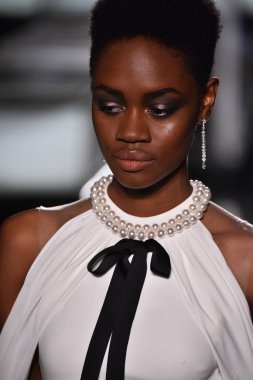 Reem Acra, Tiffany ve Co.