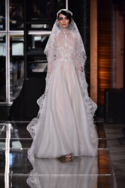Reem Acra, Tiffany ve Co.