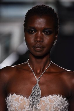 Reem Acra, Tiffany ve Co.