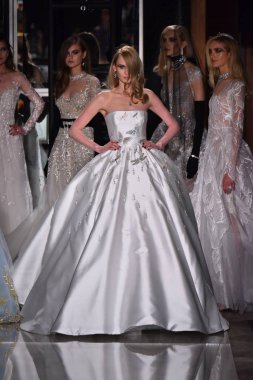 Reem Acra, Tiffany ve Co.