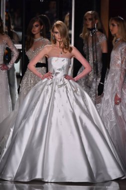  Reem Acra, Tiffany ve Co. 
