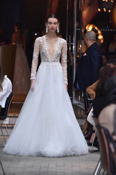 Pokaż Sachin & Babi wiosna/lato Bridal 2018 — Zdjęcie stockowe