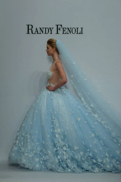 Randy Fenoli zima 2018 Bridal Pokaż — Zdjęcie stockowe