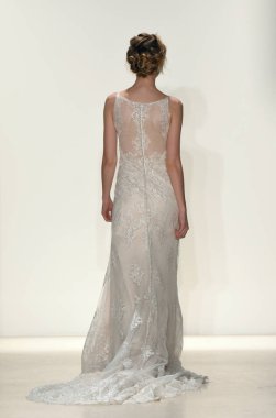  Kelly Faetanini pist Show