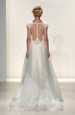  Kelly Faetanini pist Show