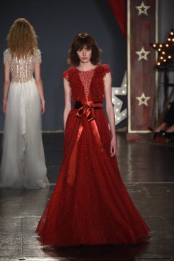 Jenny Packham gelinlik koleksiyonu