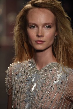 Jenny Packham gelinlik koleksiyonu