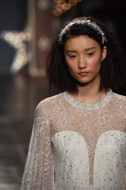 Jenny Packham gelinlik koleksiyonu