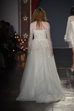 Jenny Packham gelinlik koleksiyonu