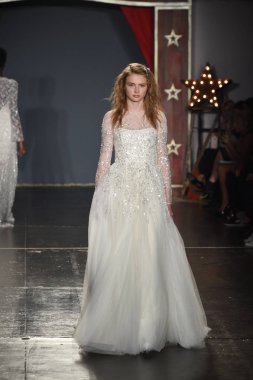Jenny Packham gelinlik koleksiyonu