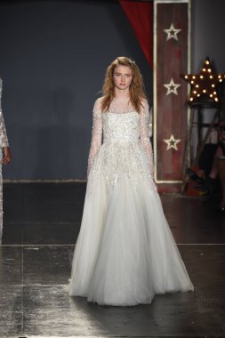 Jenny Packham gelinlik koleksiyonu