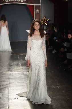Jenny Packham gelinlik koleksiyonu