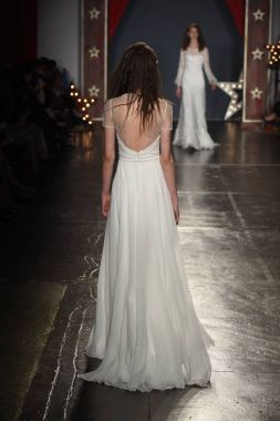 Jenny Packham gelinlik koleksiyonu