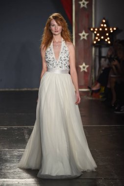 Jenny Packham gelinlik koleksiyonu