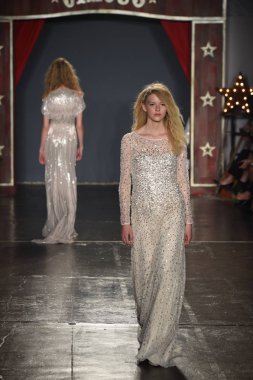 Jenny Packham gelinlik koleksiyonu