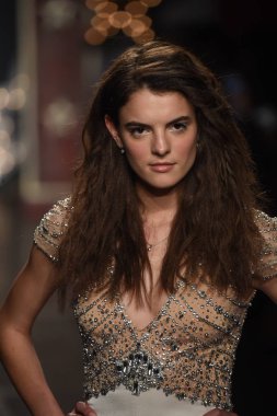 Jenny Packham gelinlik koleksiyonu