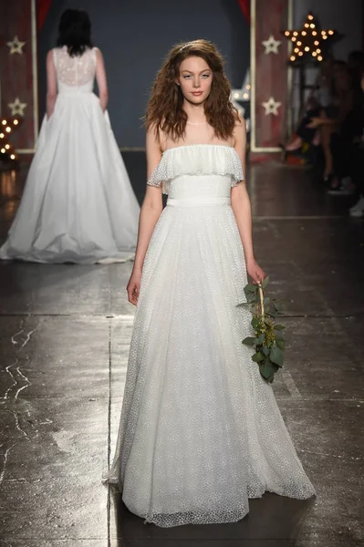 Jenny Packham  bridal collection — Stock Photo, Image