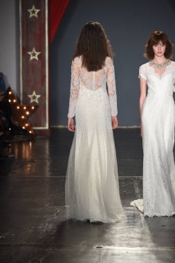 Jenny Packham gelinlik koleksiyonu