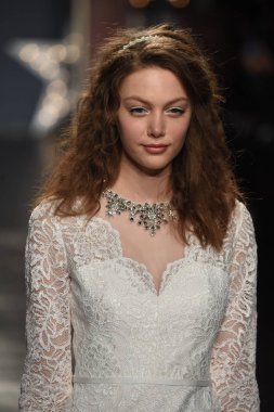 Jenny Packham gelinlik koleksiyonu