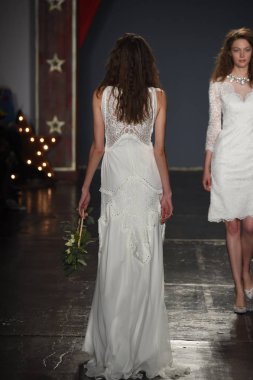 Jenny Packham gelinlik koleksiyonu