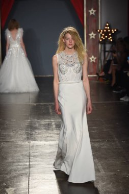 Jenny Packham gelinlik koleksiyonu