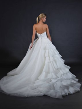 Viktor ve Rolf Mariage koleksiyon sunumu