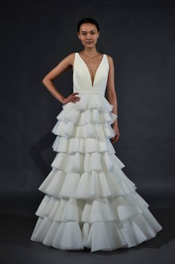 Viktor ve Rolf Mariage koleksiyon sunumu