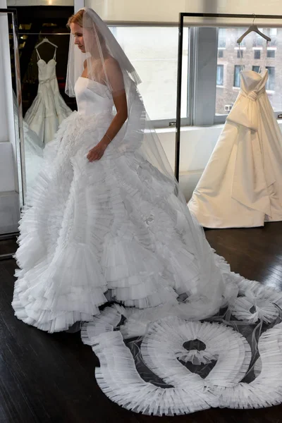 Viktor and Rolf Mariage collection presentation — Stock Photo, Image