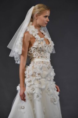 Viktor ve Rolf Mariage koleksiyon sunumu