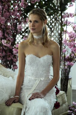 Marchesa Couture gelin sunu