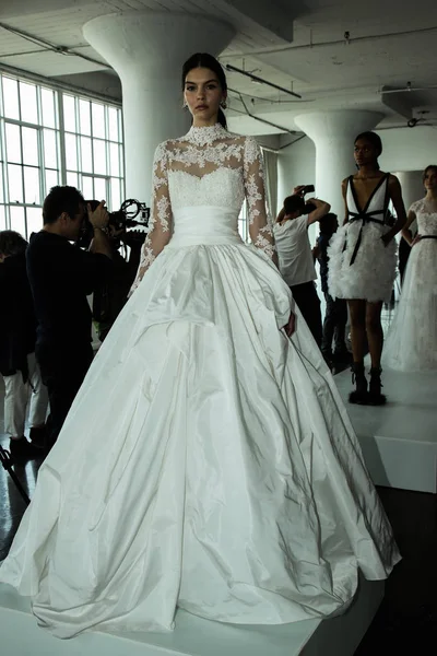 Marchesa Couture Matrimonio presentazione — Foto Stock