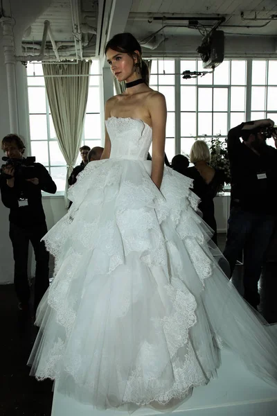 Marchesa Couture Matrimonio presentazione — Foto Stock