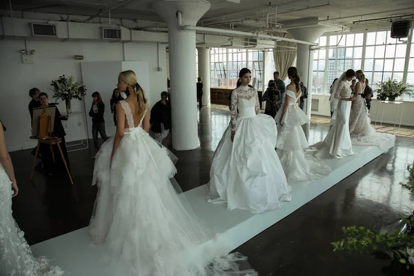 Marchesa Couture Matrimonio presentazione — Foto Stock