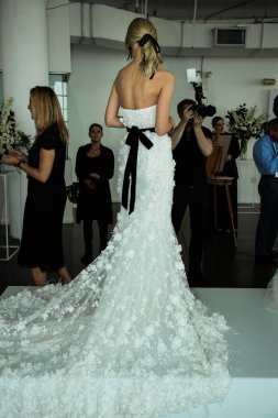 Marchesa Couture gelin sunu