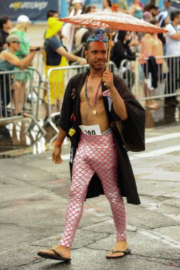 35 yıllık Mermaid Parade