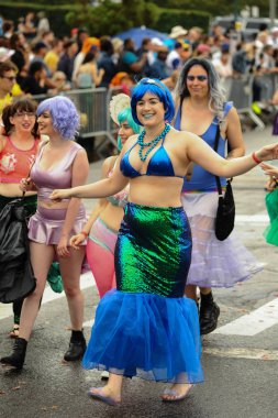 35 yıllık Mermaid Parade