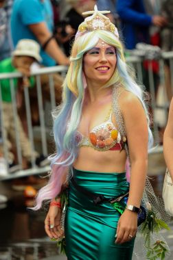 35 yıllık Mermaid Parade